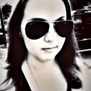 Meet your Posher, Kayla